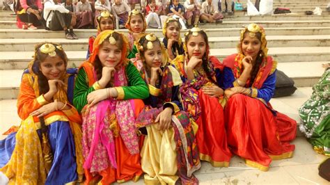 pakhana in english
